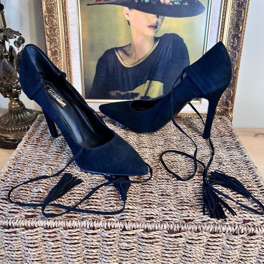 Guess Binum Sexy Black Suede Tie Up Fringe Tassle Heel Pumps Shoes New NWOT